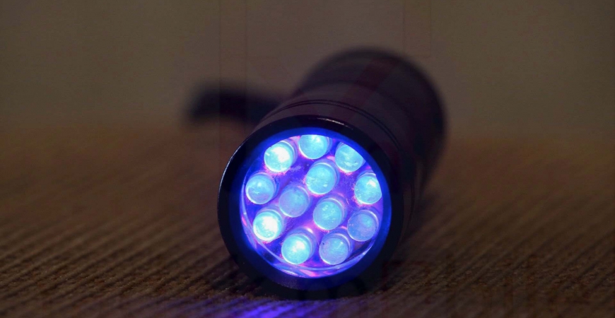 کاربرد لامپ UV در تعمیرات موبایل